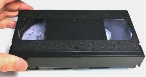 VHSビデオテープの分解と組立方法｜ダビングの【バックトゥ昭和】